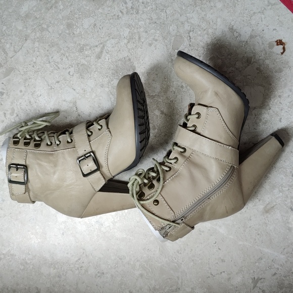 Seychelles beige boots size 38. - Picture 3 of 7